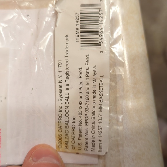 Vintage Mickey Mouse BALZAC Balloon Ball Walt Disney Park Exclusive  New Sealed - Picture 3 of 3